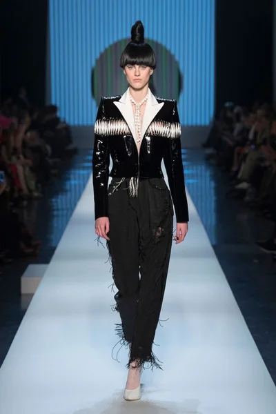 Look 4